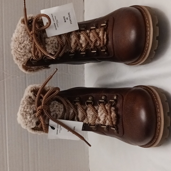 Avellini Shoes - Avellini 39EUR (8US) genuine leather brown lace-up boot with faux fur.